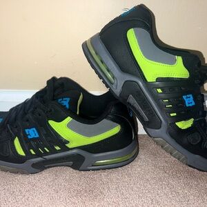 EUC DC Shoe Co AT-2 Aerotech 302322 Black/Green Mens US Size 8.5 Skateboarding
